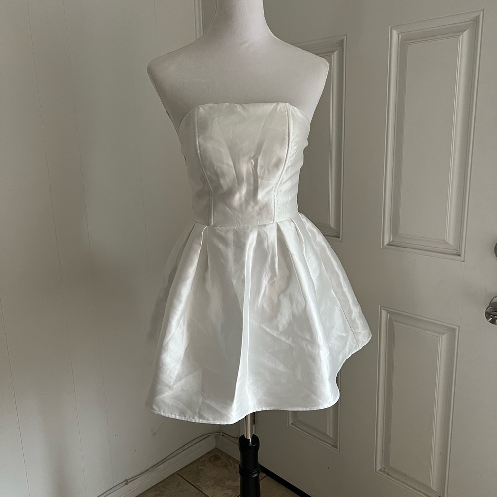 Windsor white mini dress